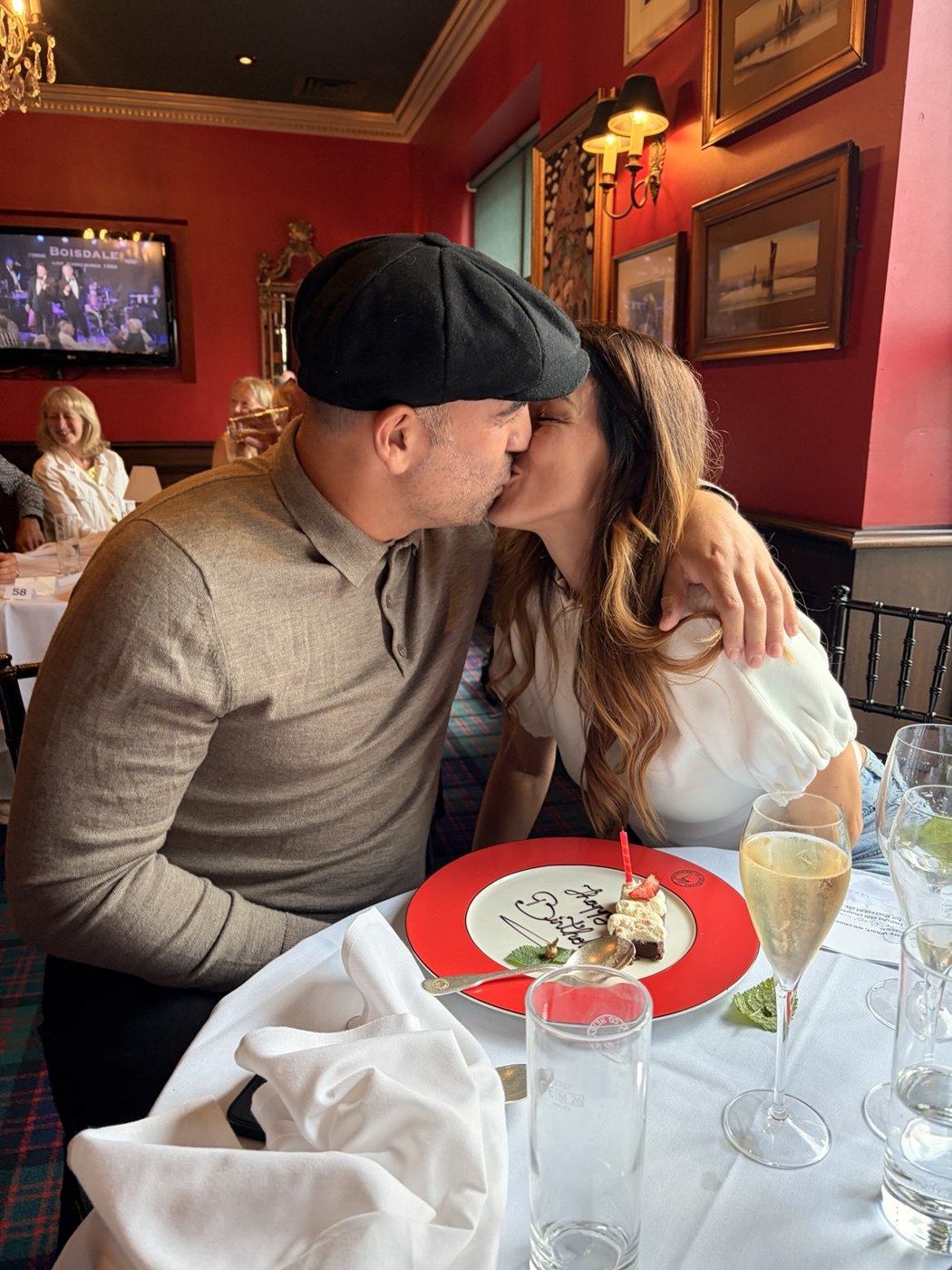 Nicola and Simon’s story — About time, really — photo 1